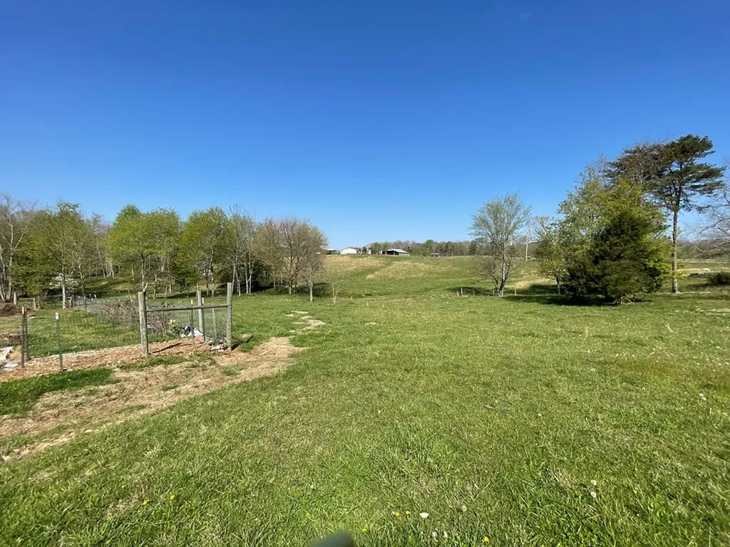 1951 Hall Road Clarkrange TN 38556