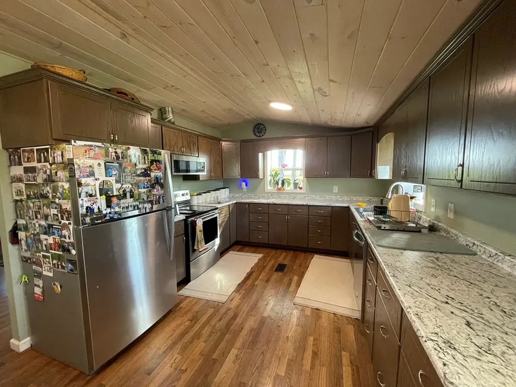 1951 Hall Road Clarkrange TN 38556