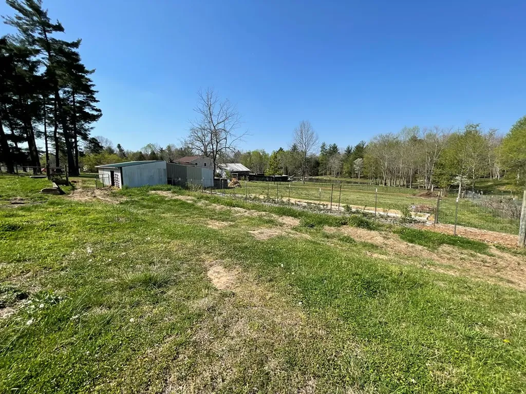 1951 Hall Road Clarkrange TN 38556
