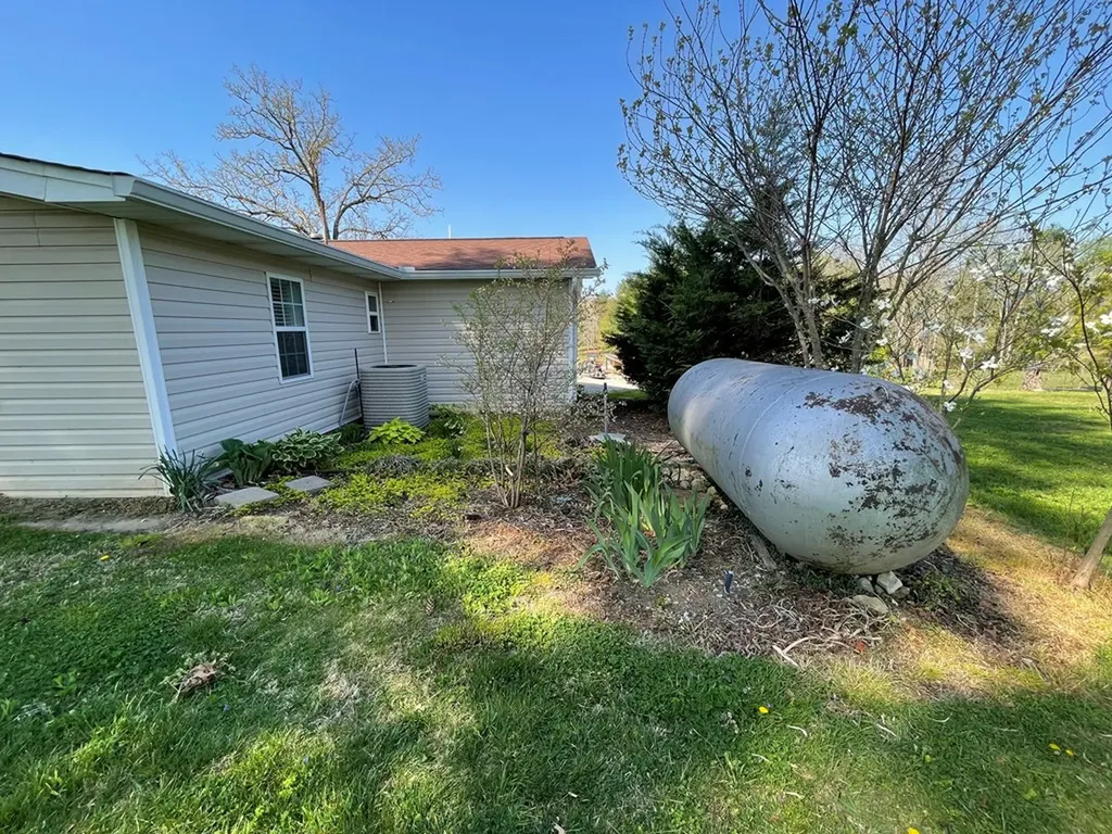 1951 Hall Road Clarkrange TN 38556