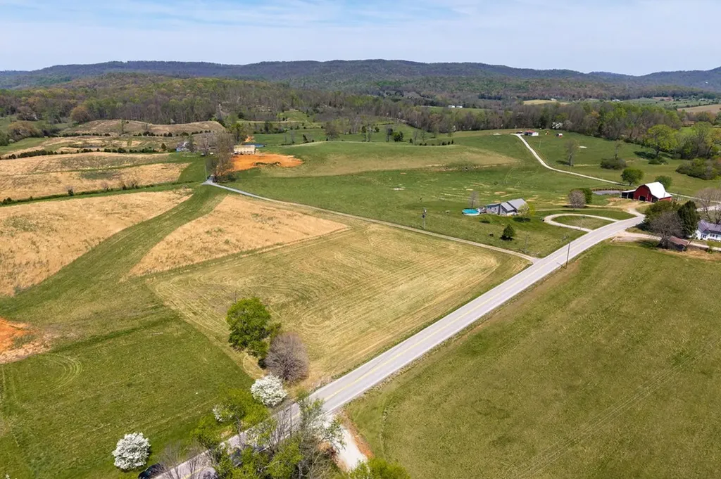 00 Monterey Highway Sparta TN 38583