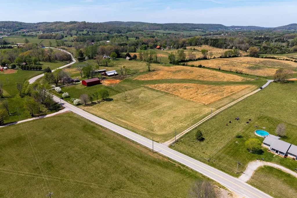 00 Monterey Highway Sparta TN 38583