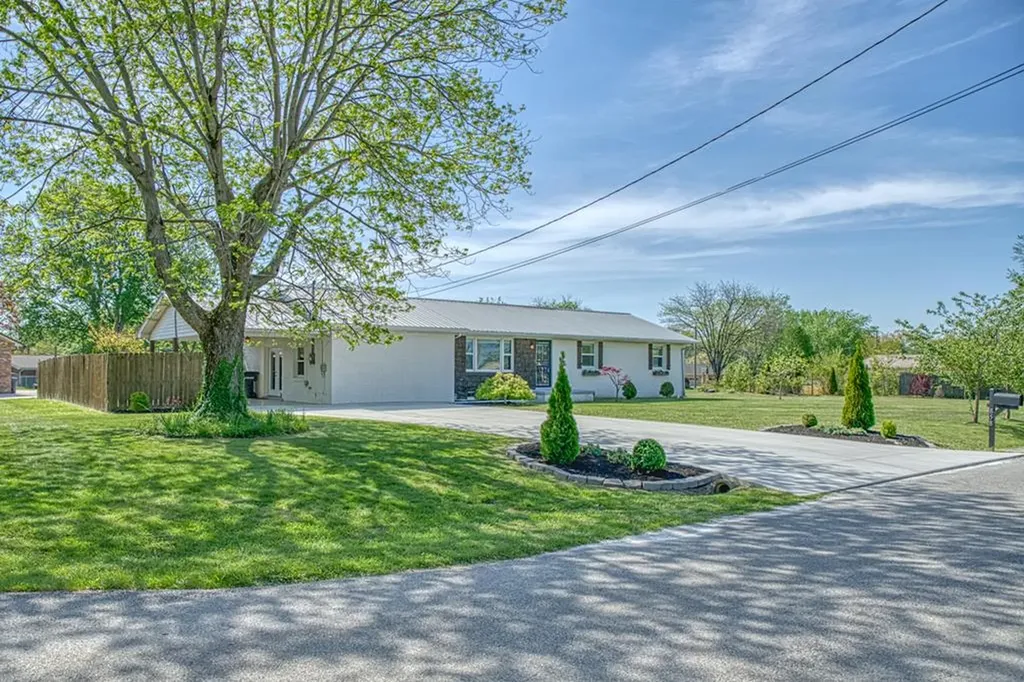 858 Greenland Cookeville TN 38501