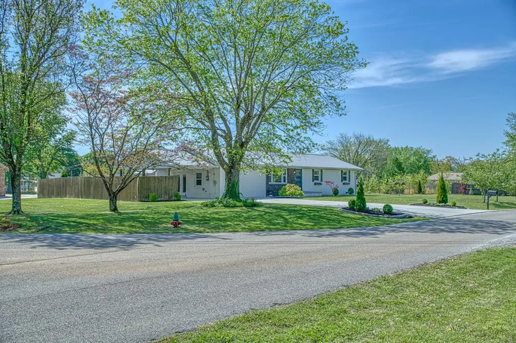 858 Greenland Cookeville TN 38501