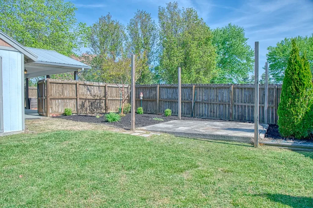 858 Greenland Cookeville TN 38501
