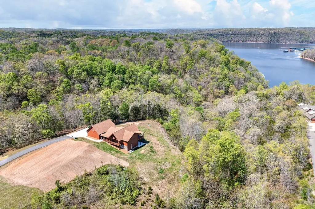 800 Quail Run Byrdstown TN 38549