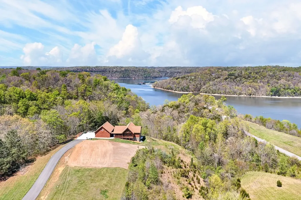 800 Quail Run Byrdstown TN 38549