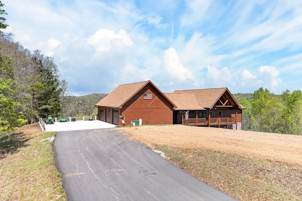 800 Quail Run Byrdstown TN 38549