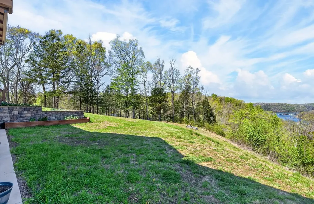 800 Quail Run Byrdstown TN 38549