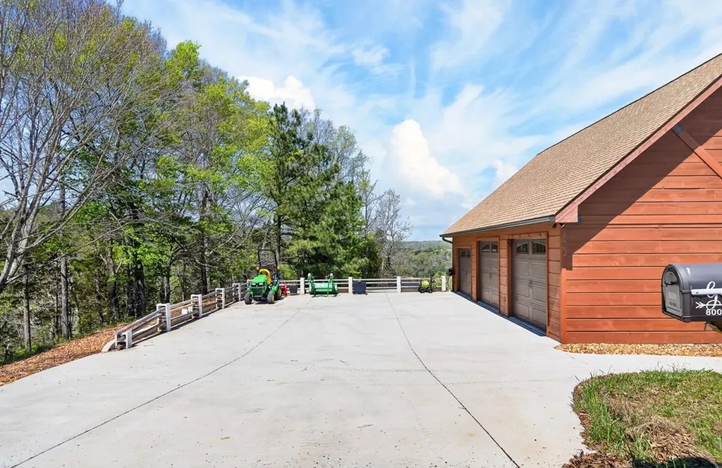 800 Quail Run Byrdstown TN 38549