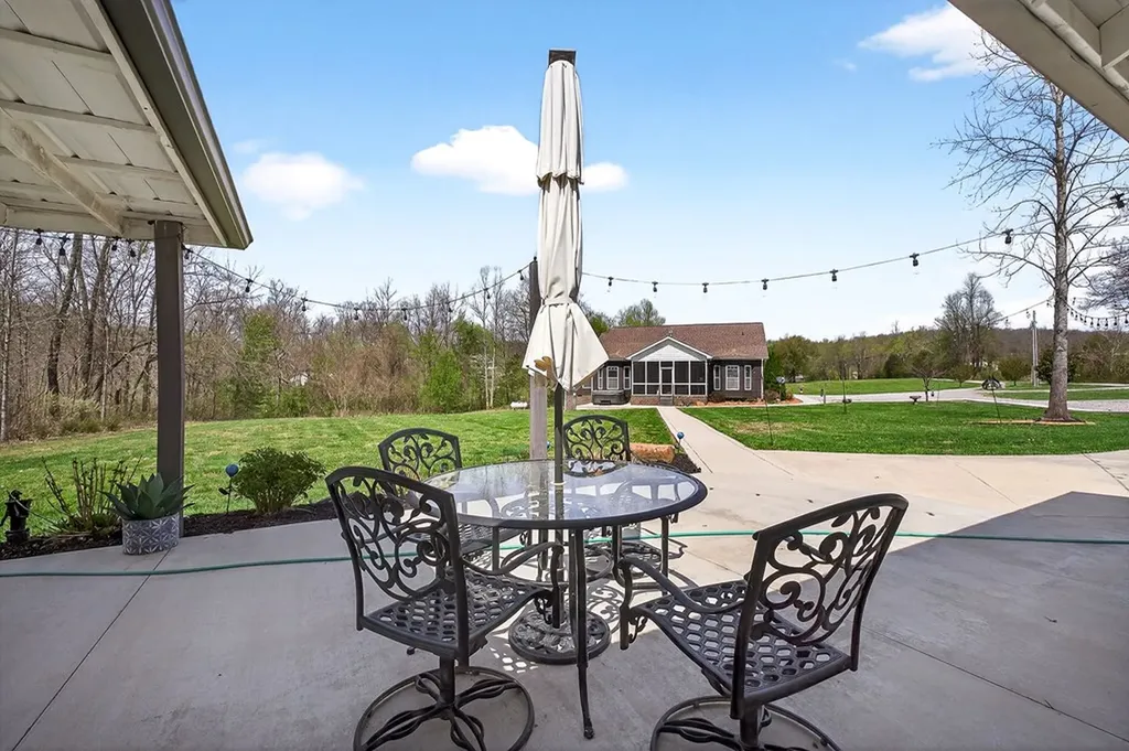 6081 Buck Mountain Road Cookeville TN 38506