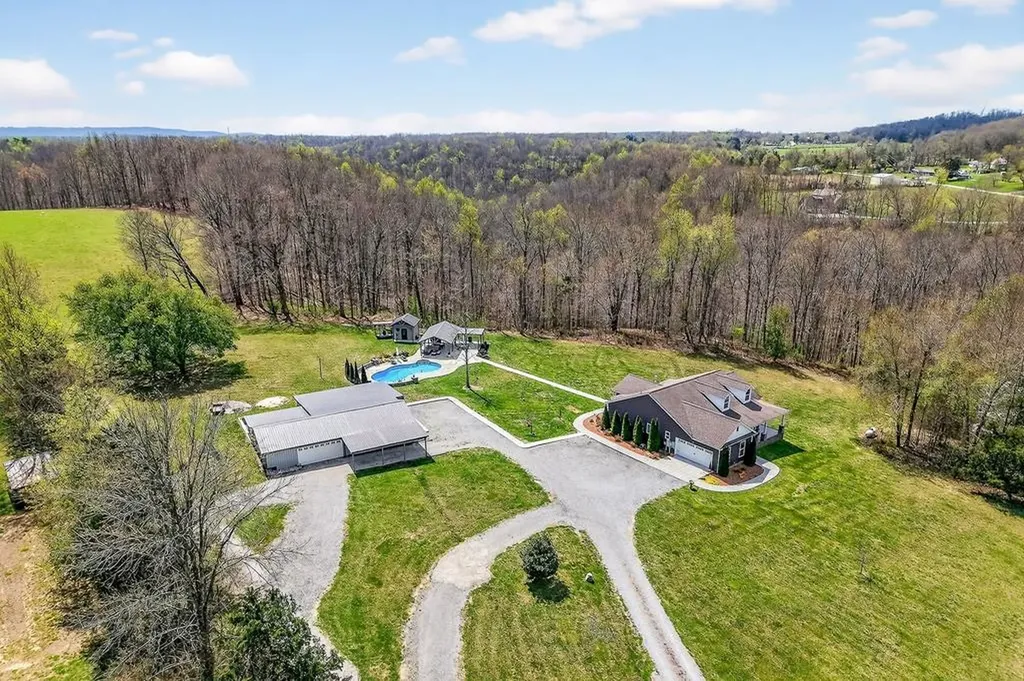 6081 Buck Mountain Road Cookeville TN 38506