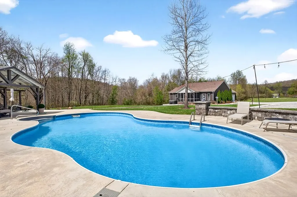 6081 Buck Mountain Road Cookeville TN 38506