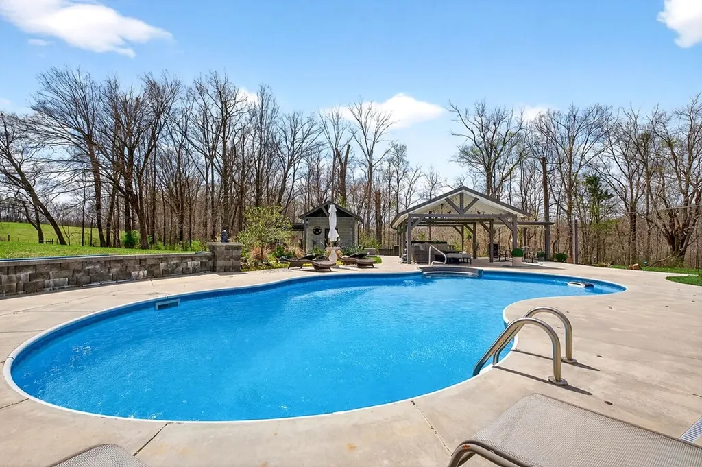 6081 Buck Mountain Road Cookeville TN 38506