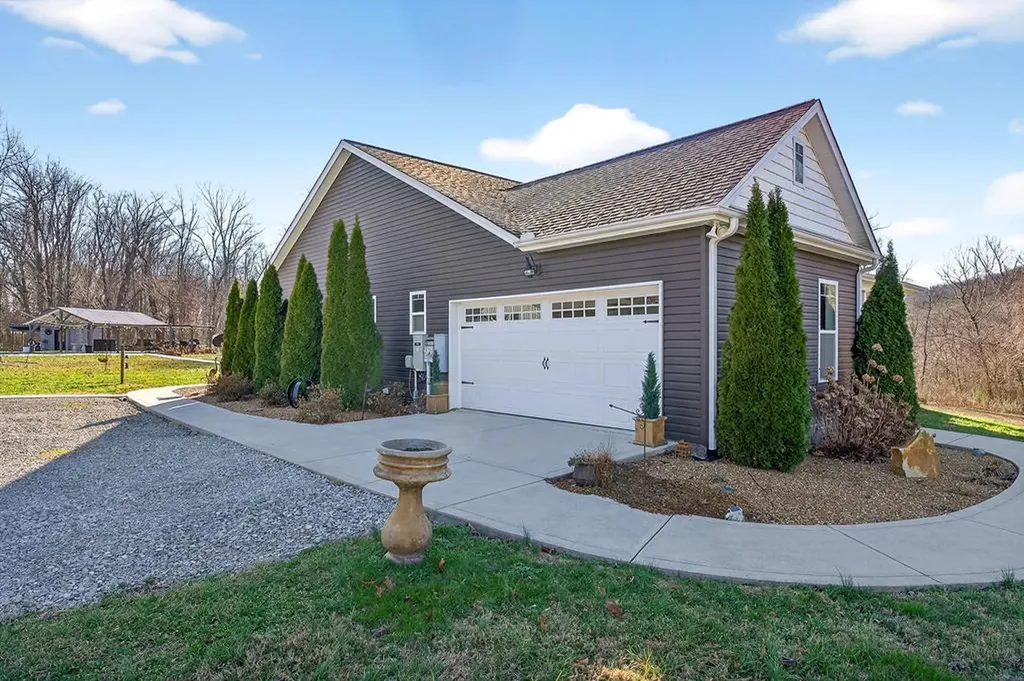 6081 Buck Mountain Road Cookeville TN 38506