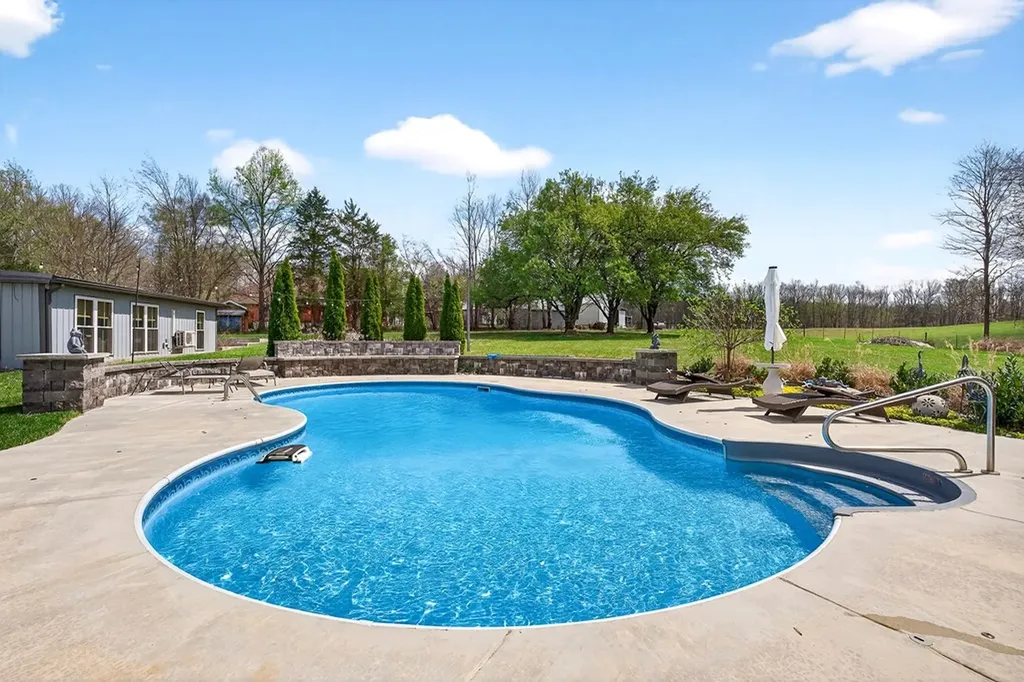 6081 Buck Mountain Road Cookeville TN 38506