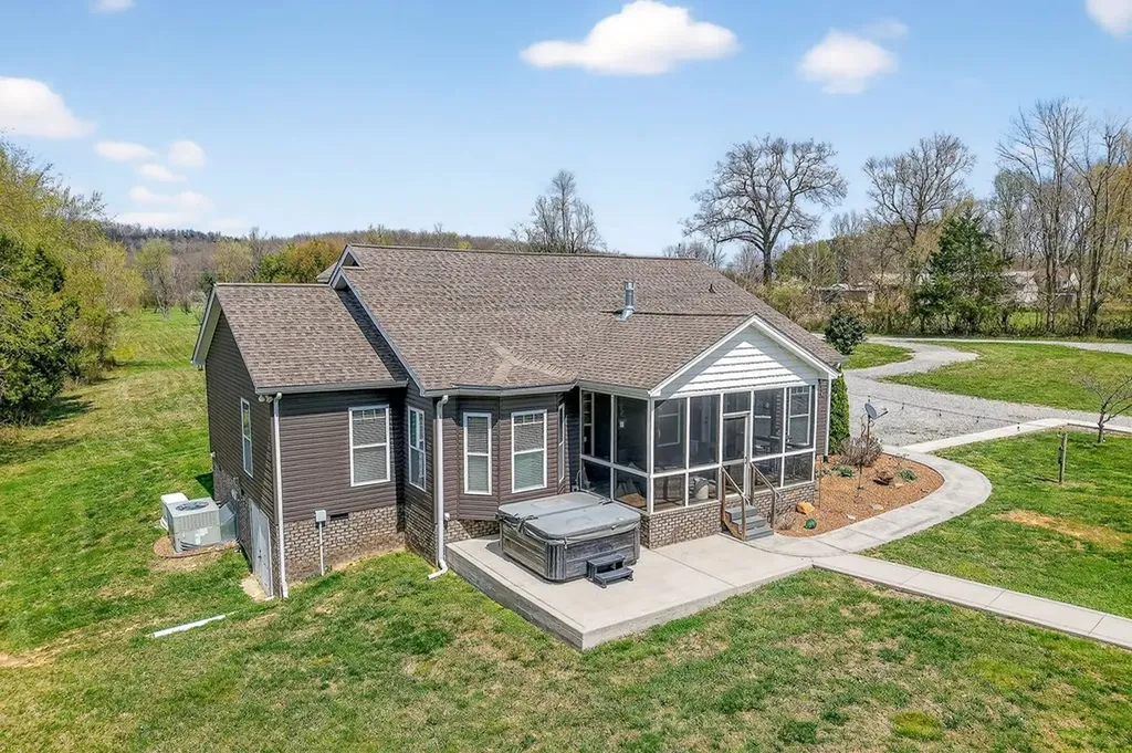 6081 Buck Mountain Road Cookeville TN 38506