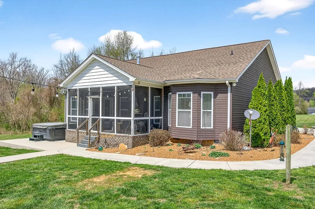 6081 Buck Mountain Road Cookeville TN 38506