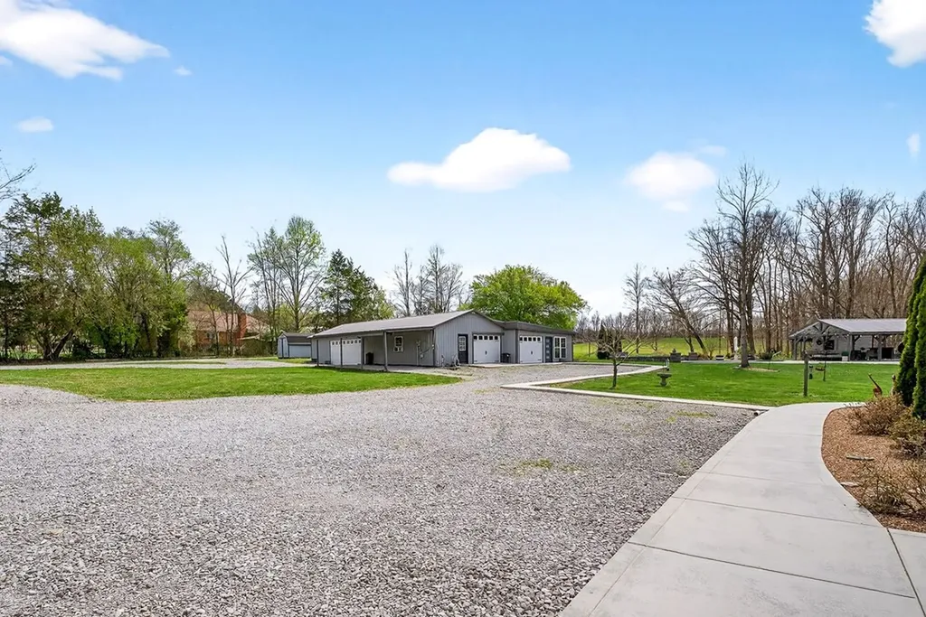 6081 Buck Mountain Road Cookeville TN 38506