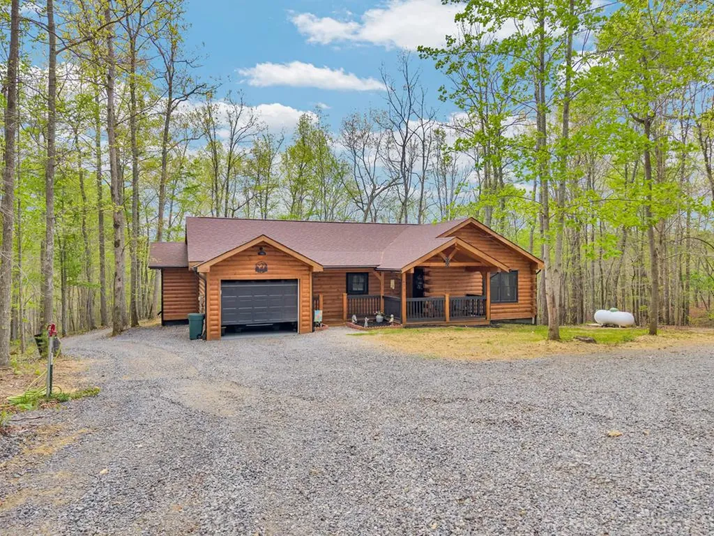 673 Arrowhead Lane Moss TN 38575