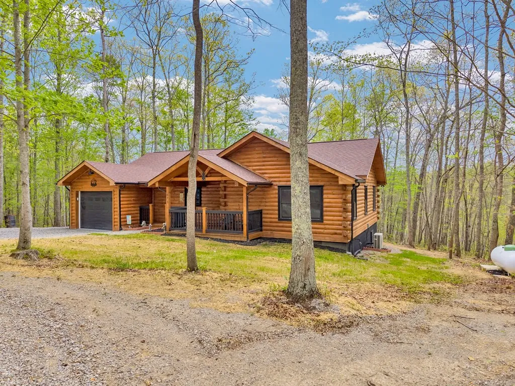673 Arrowhead Lane Moss TN 38575