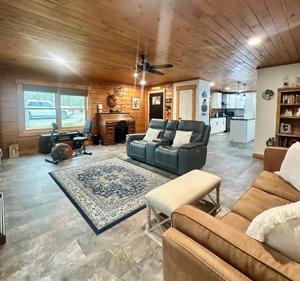 673 Arrowhead Lane Moss TN 38575