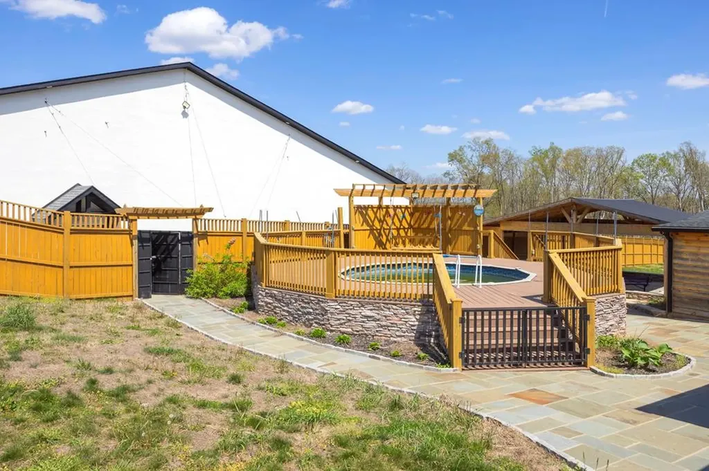 2060 Old Lebanon Dirt Road Mount Juliet TN 37122