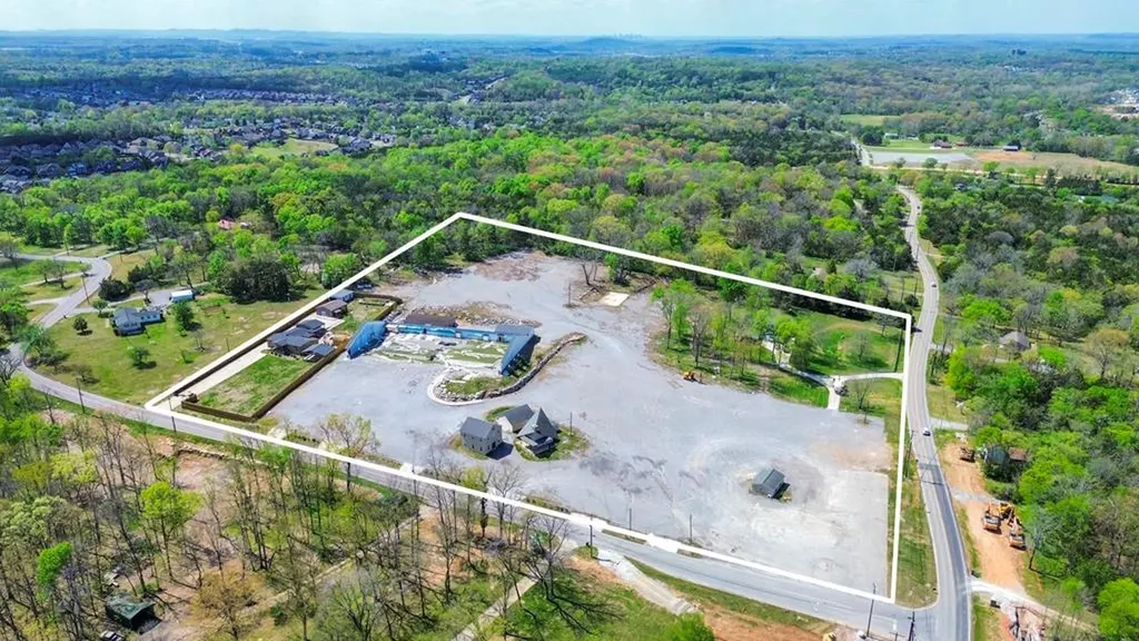 2060 Old Lebanon Dirt Road Mount Juliet TN 37122