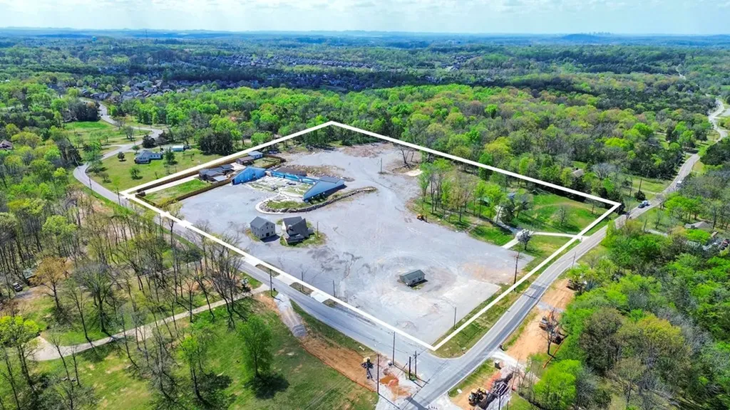 2060 Old Lebanon Dirt Road Mount Juliet TN 37122