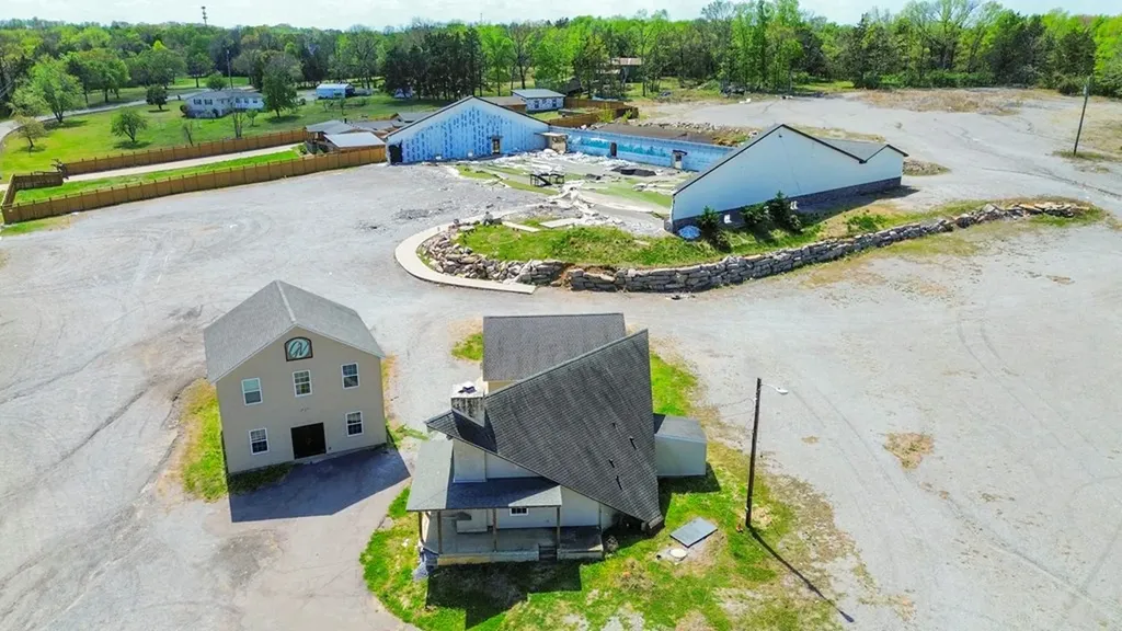 2060 Old Lebanon Dirt Road Mount Juliet TN 37122