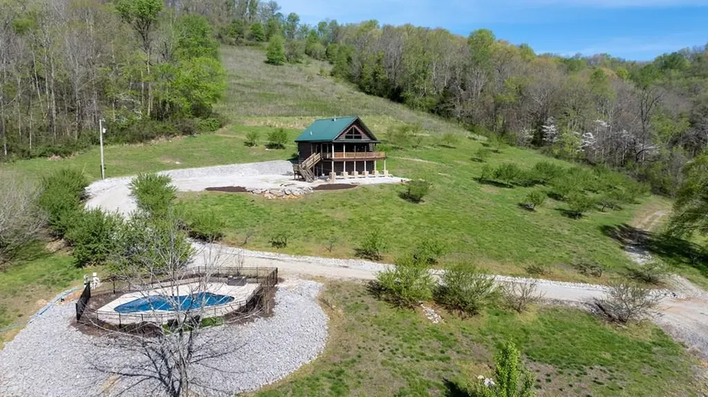 4818 Ensor Hollow Road Buffalo Valley TN 38548