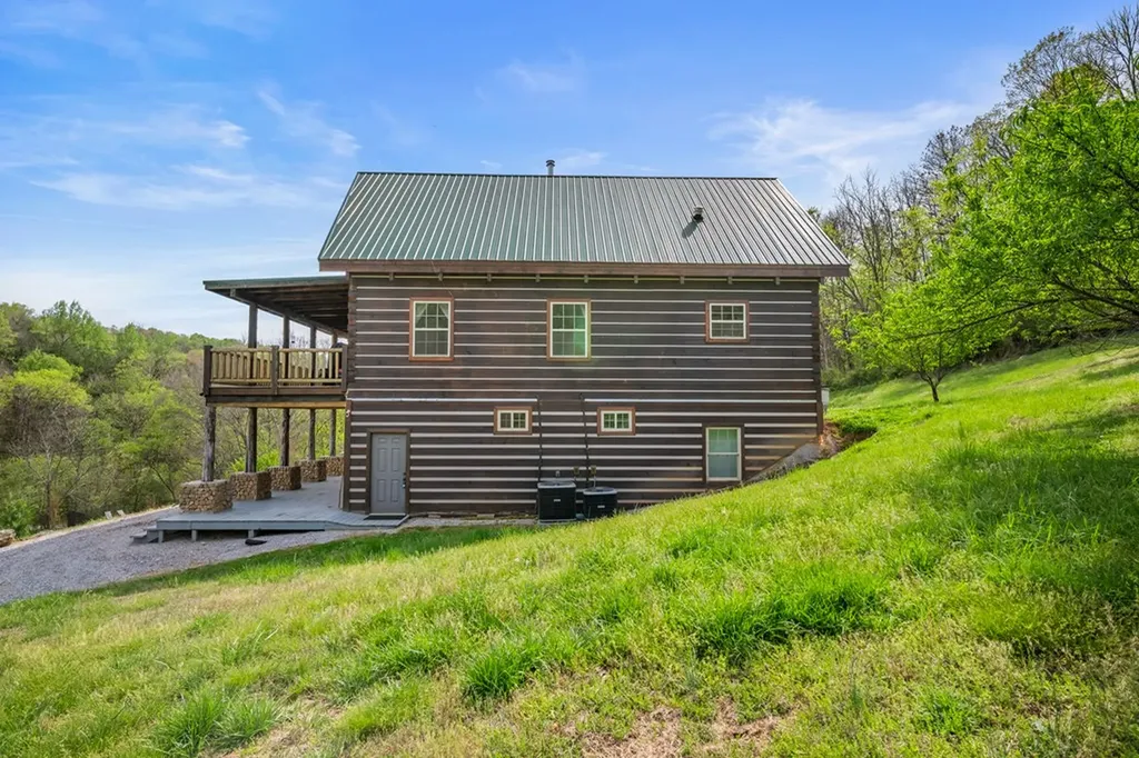 4818 Ensor Hollow Road Buffalo Valley TN 38548