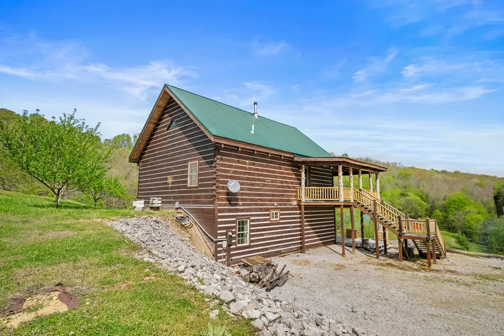 4818 Ensor Hollow Road Buffalo Valley TN 38548