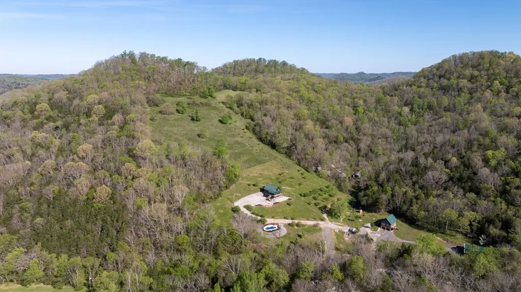 4818 Ensor Hollow Road Buffalo Valley TN 38548