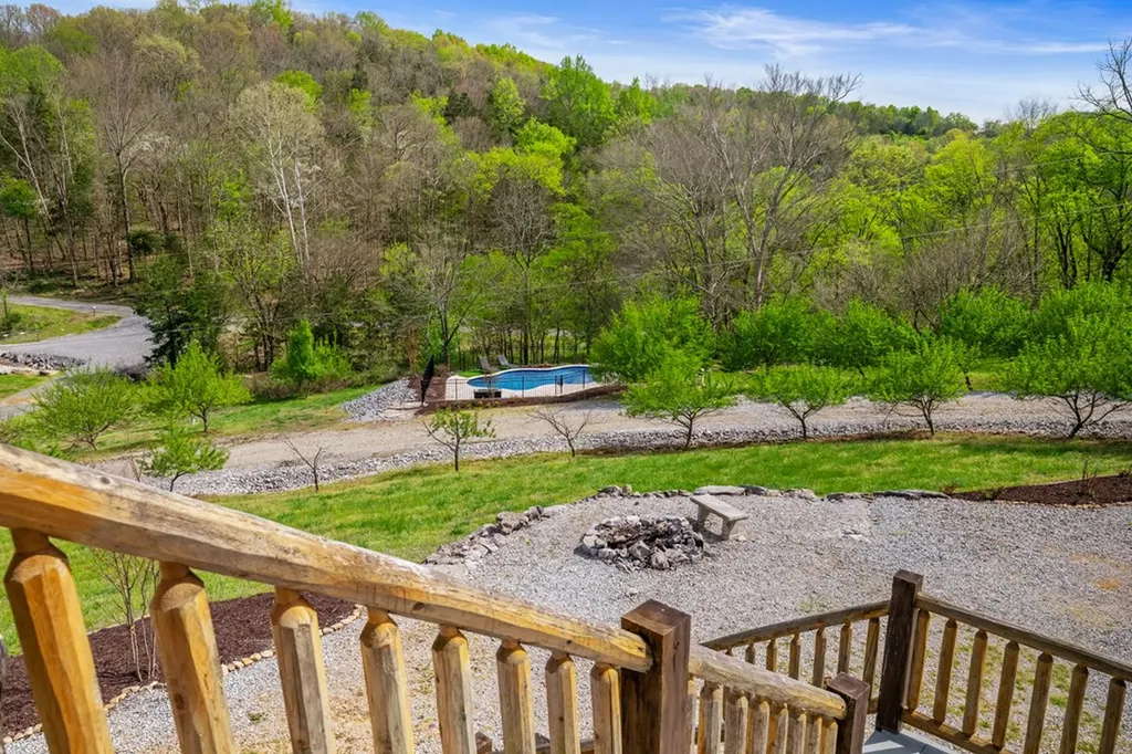4818 Ensor Hollow Road Buffalo Valley TN 38548
