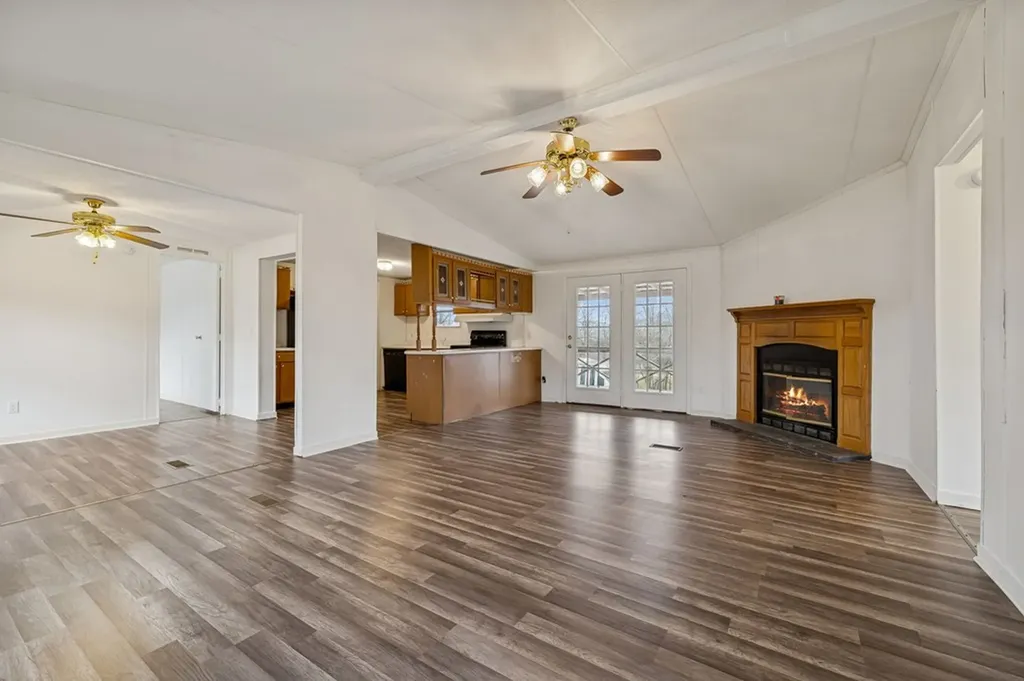 9 Cordell Hull Lane Elmwood TN 38560