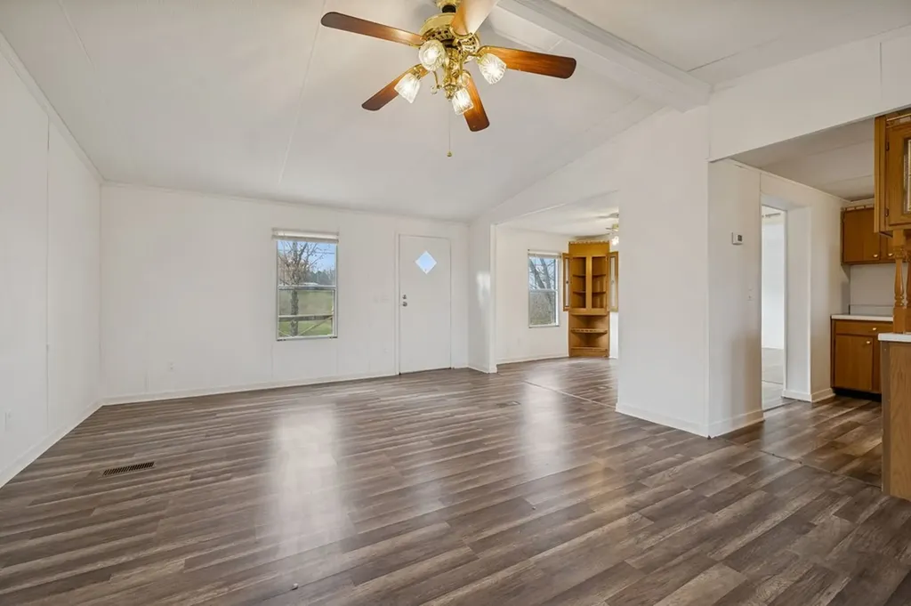 9 Cordell Hull Lane Elmwood TN 38560
