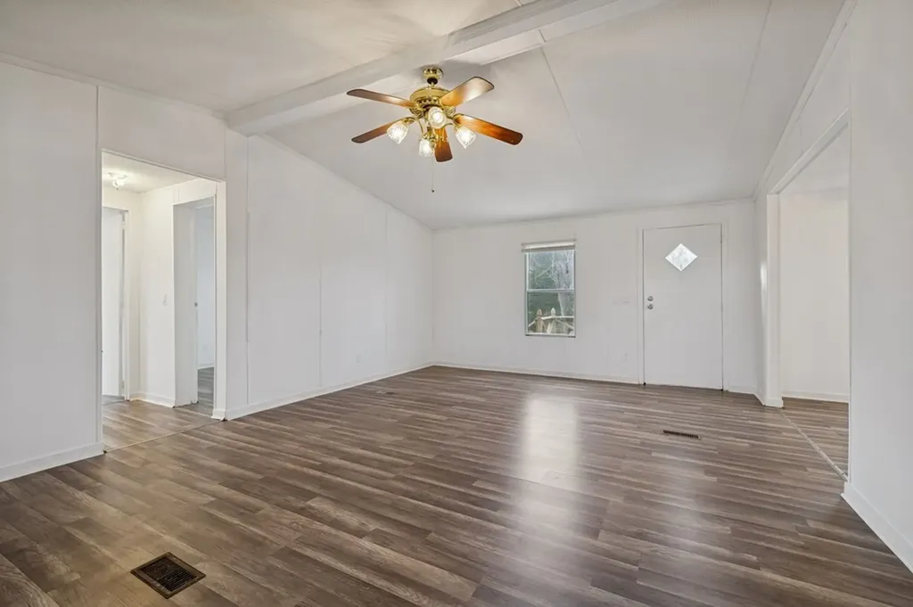 9 Cordell Hull Lane Elmwood TN 38560