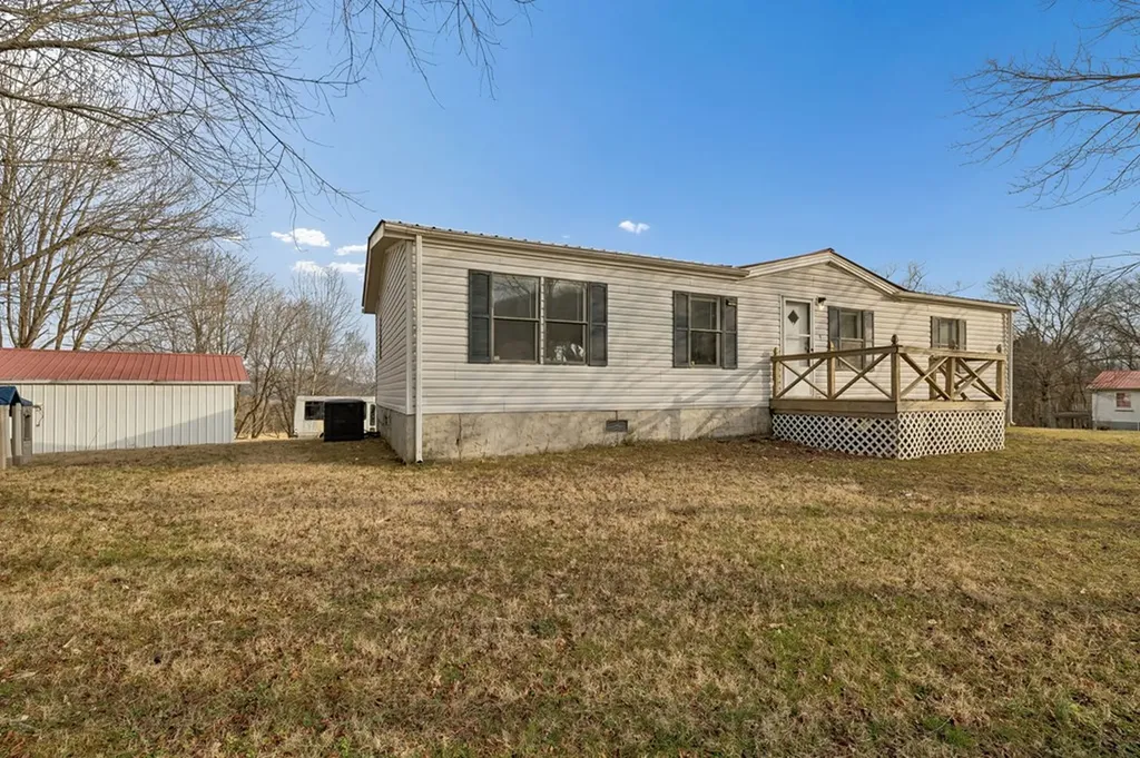 9 Cordell Hull Lane Elmwood TN 38560