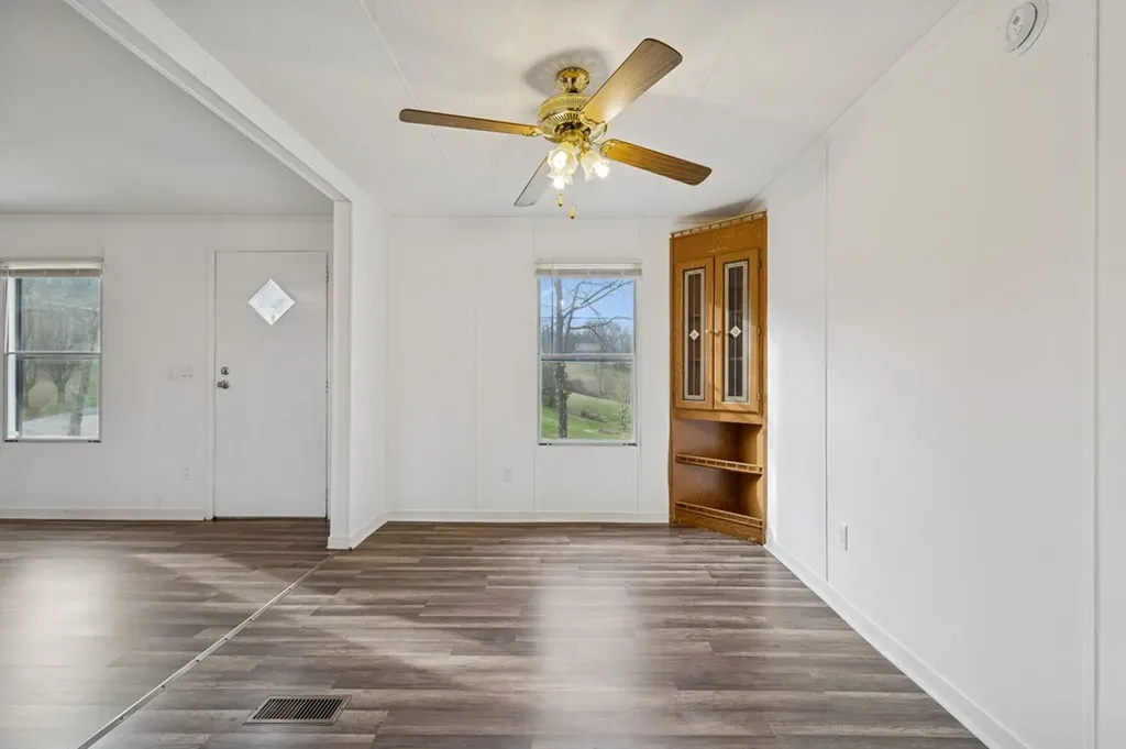 9 Cordell Hull Lane Elmwood TN 38560