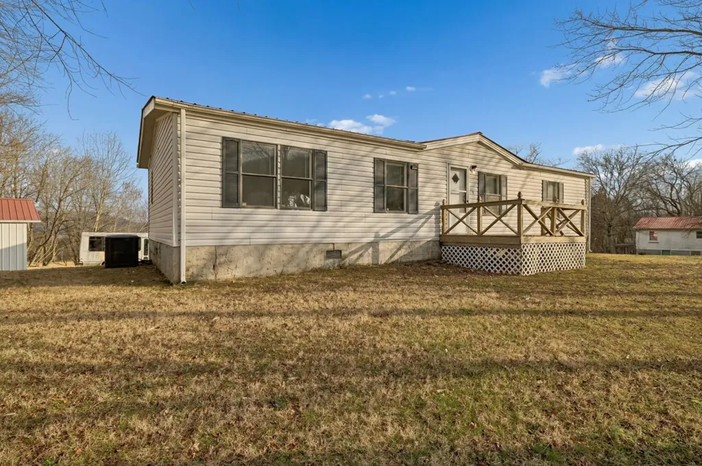 9 Cordell Hull Lane Elmwood TN 38560