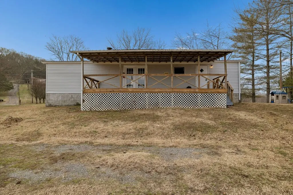 9 Cordell Hull Lane Elmwood TN 38560