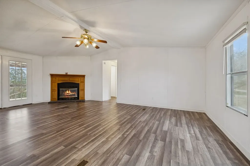 9 Cordell Hull Lane Elmwood TN 38560