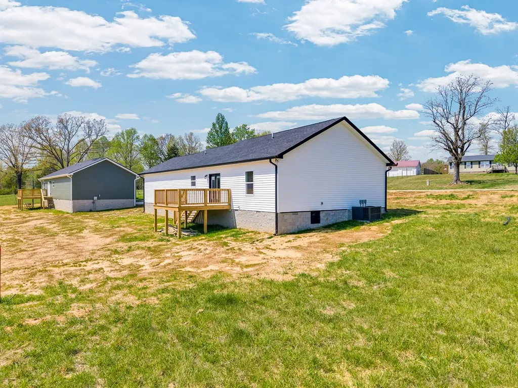 8352 Southfork Baxter TN 38583