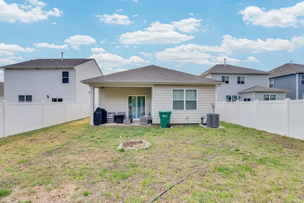884 Long Leaf Road Lebanon TN 37087