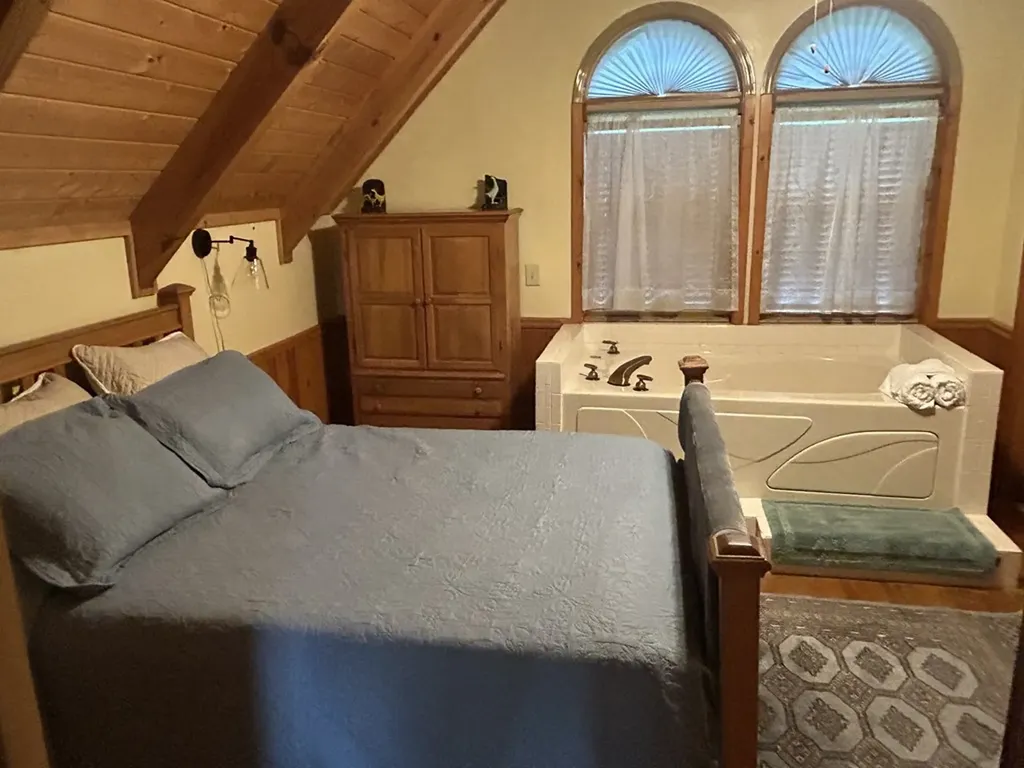 10 Meadow Brook Lane Spencer TN 38585-5418