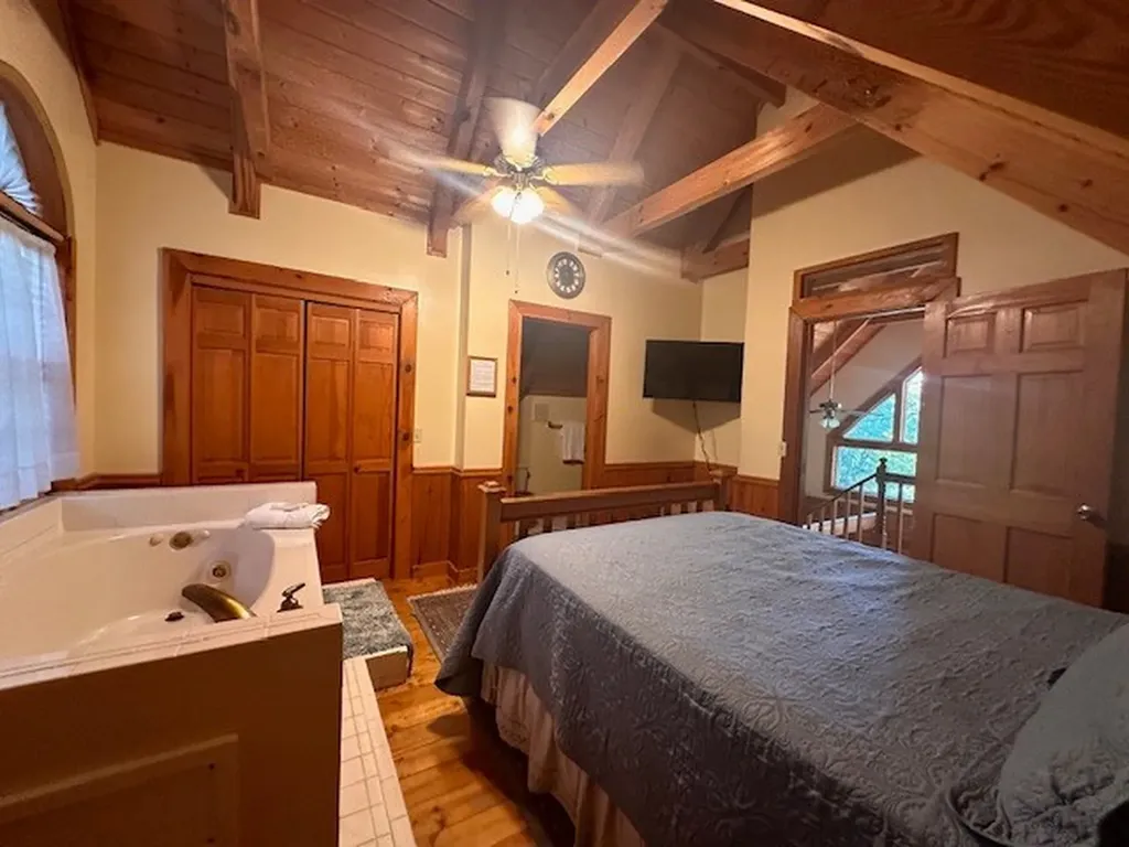 10 Meadow Brook Lane Spencer TN 38585-5418