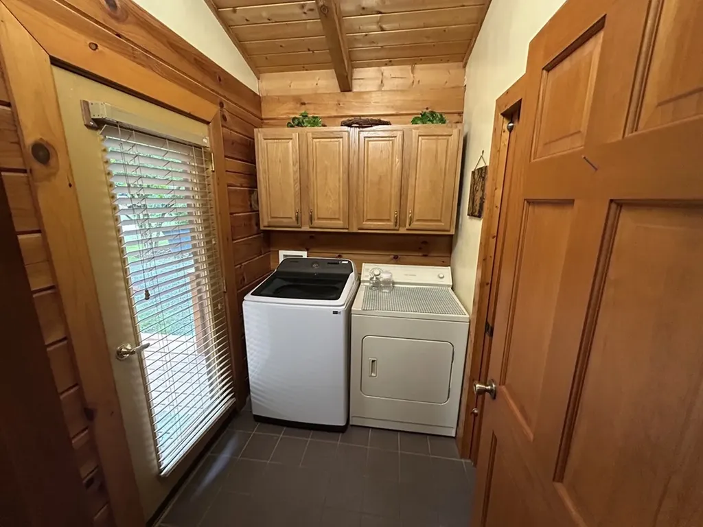 10 Meadow Brook Lane Spencer TN 38585-5418