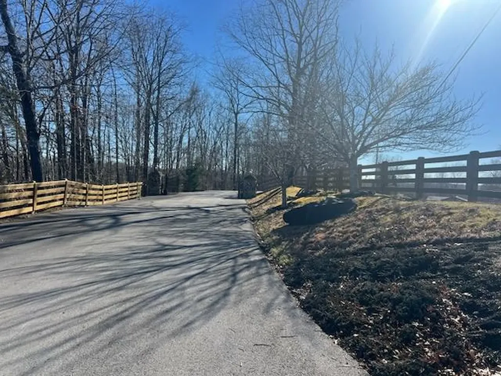Lot 23 Mallard Pointe Byrdstown TN 38549