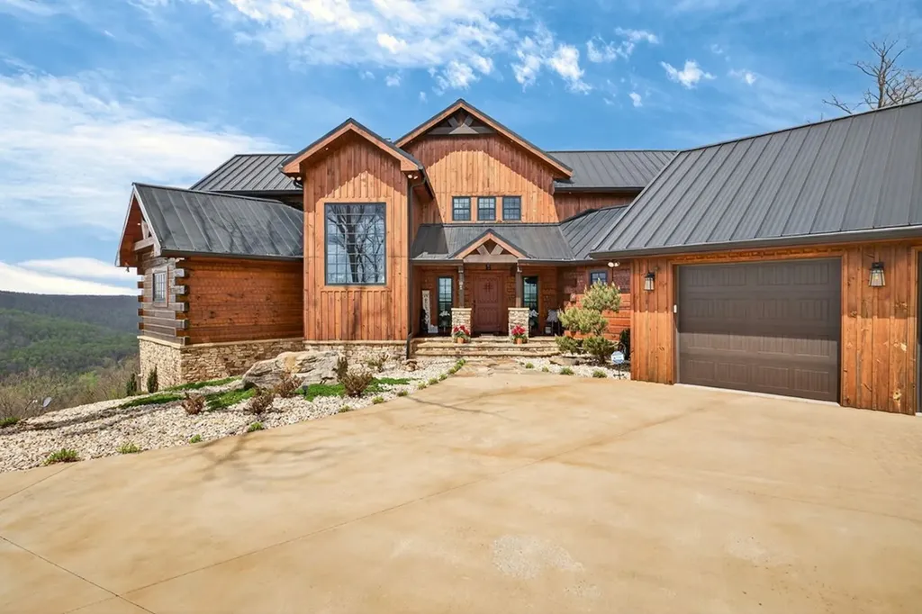 751 Bear Knob Lane Crawford TN 38554